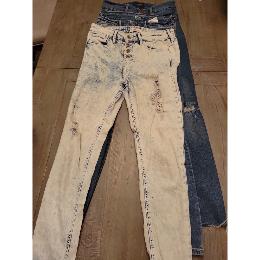 Lot 3 HOLLISTER  Light  Blue WOMENS    Levi  Jeans Banana Republic Distressed